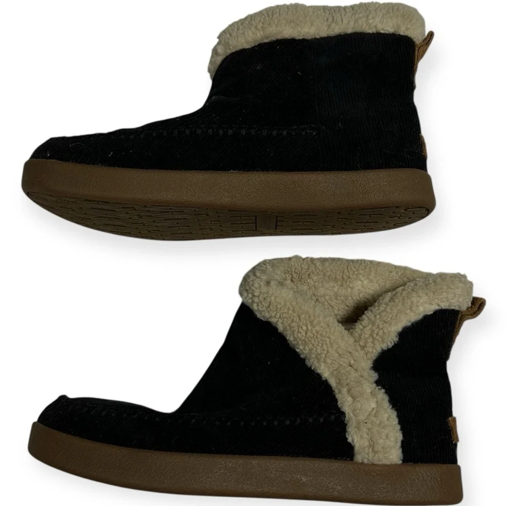 SANUK Womens Ankle‎ Boots Corduroy Size 6 Black Shearling Bootie Chilling Warm